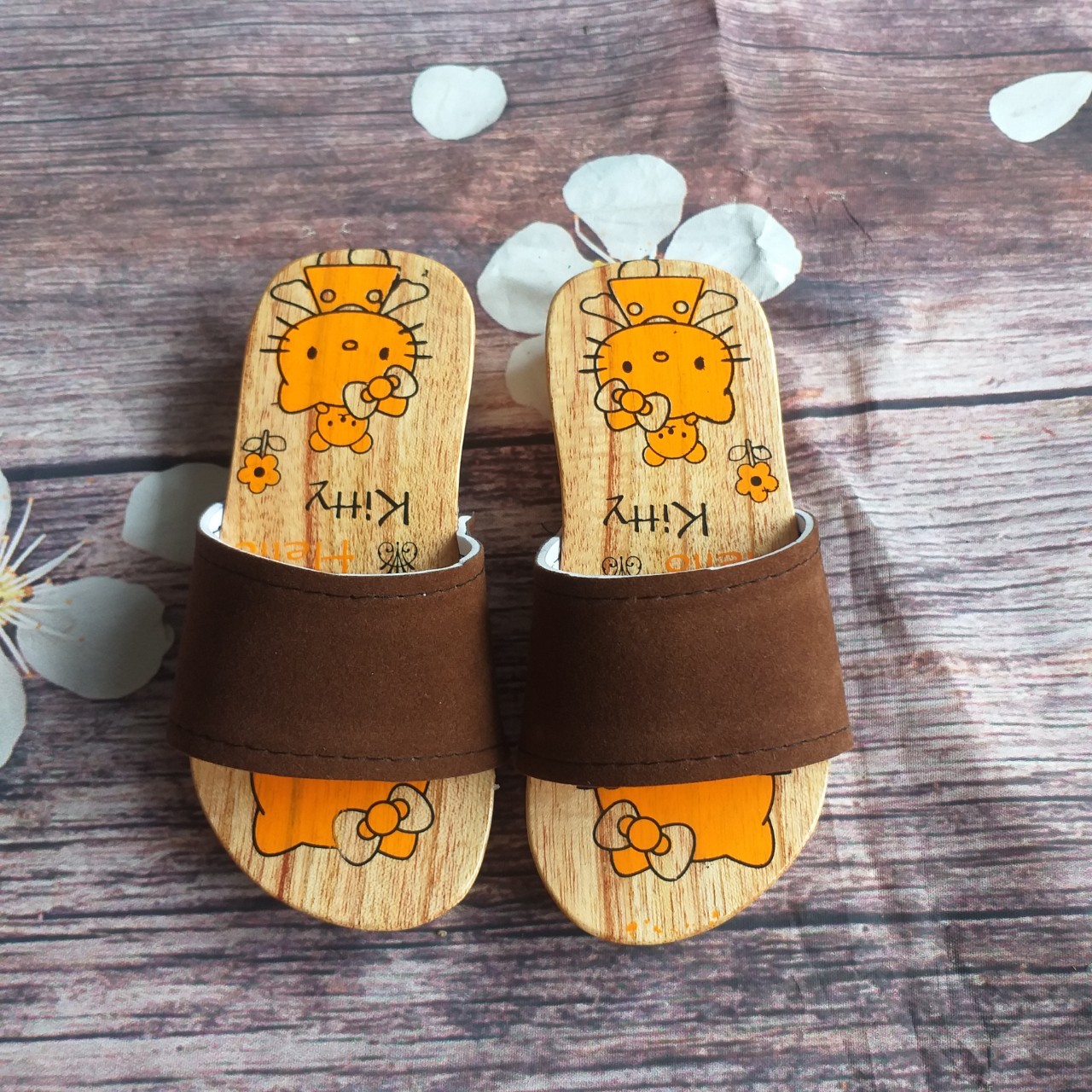 Guốc gỗ bé trai , bé gái , guốc nhật ( xưởng sản xuất )
