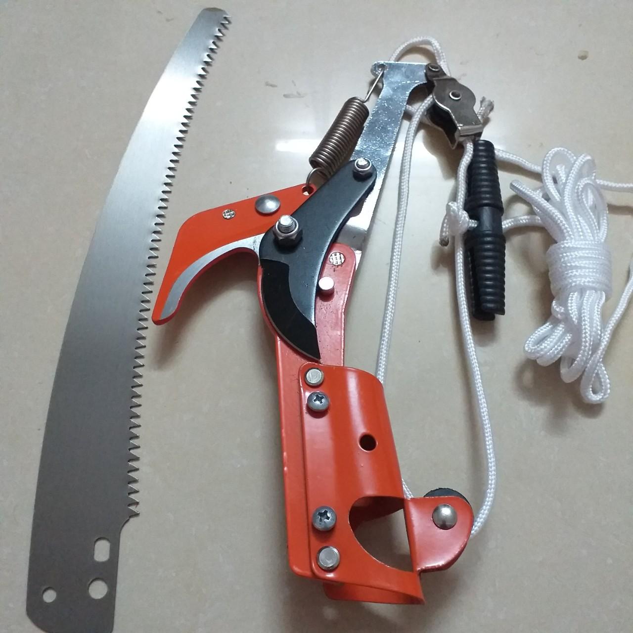 Đầu kéo tỉa cành, cắt cành cây trên cao,hái quả ,kết hợp cưa cành