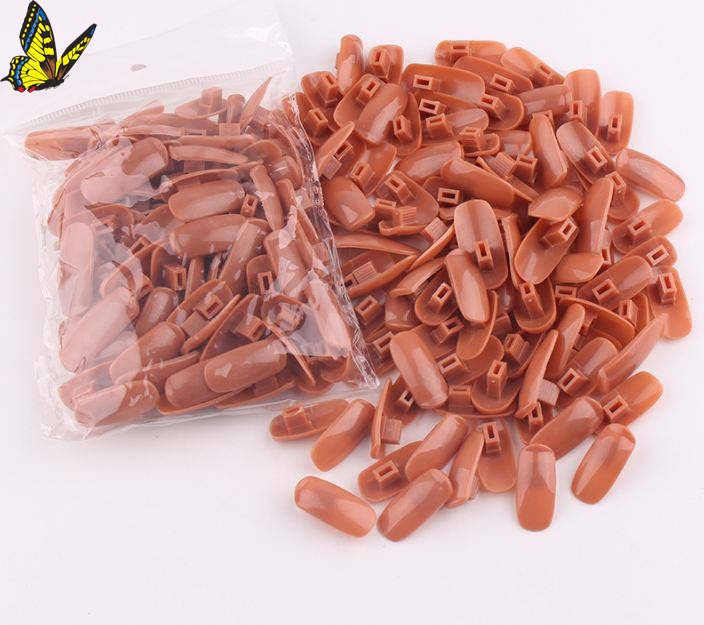 Móng giả gắn bàn tay học nail