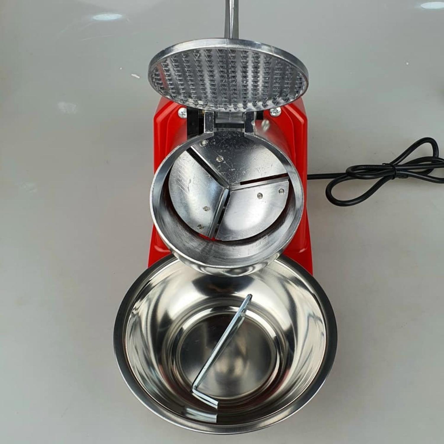 May nghien da mini- RRH -Máy xay đá bào thiết kế hiện đại, tiện lợi, bào đá nhanh chóng
