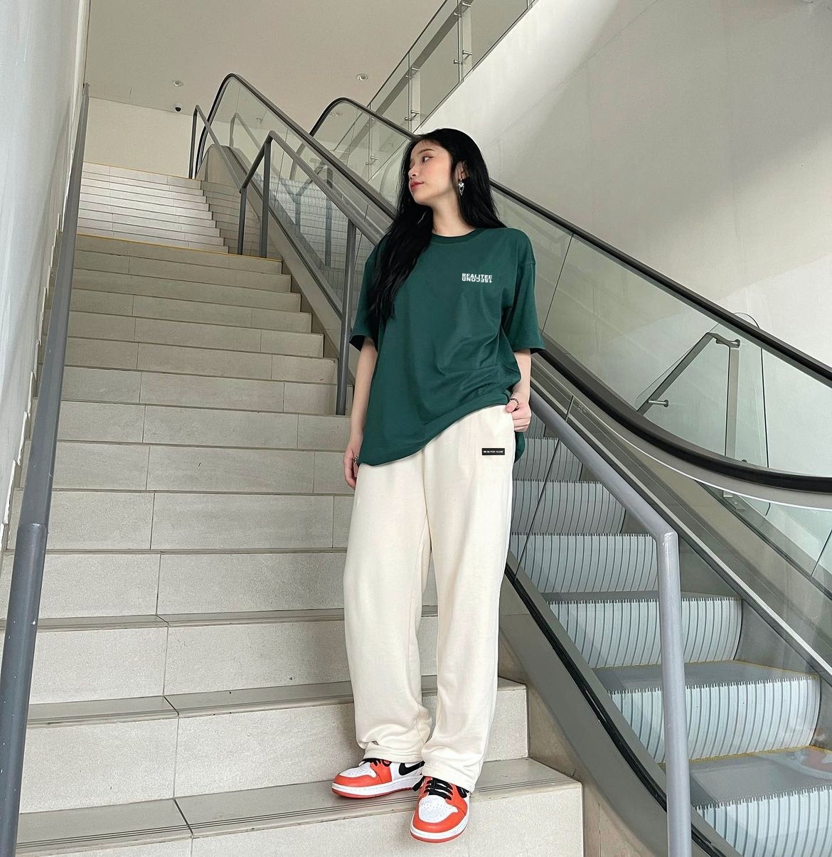 Quần Nỉ Ống Rộng Nam/ Nữ. REALITEE Basic Track Pants
