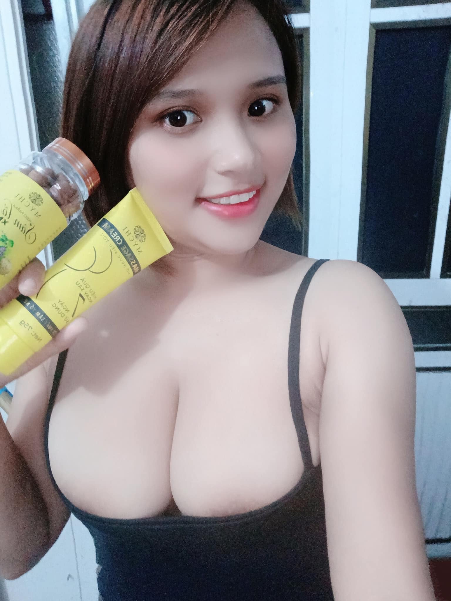Kem Massage nở ngực siêu tốc