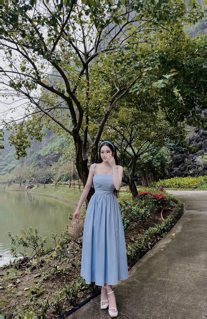 Đầm nữ thời trang mặc đi chơi chất lụa 100D thiết kế hai dây cúp ngực có mút chiết eo váy maxi dáng xoè cao cấp