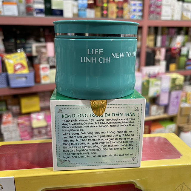 Kem dưỡng trắng da toàn thân ốc sên Linh Chi New Today 90g