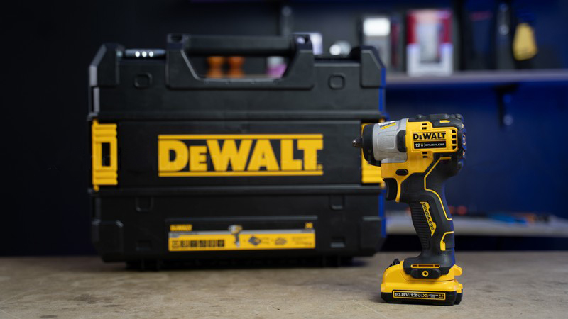 [HCM]Máy siết bu lông dùng pin Dewalt DCF902D2-KR