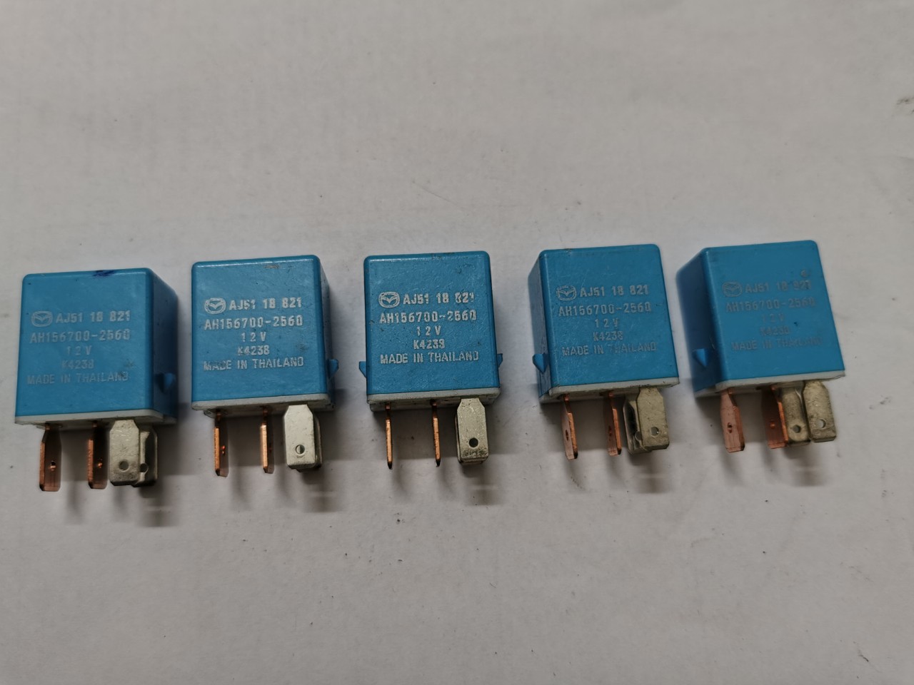 rơ le 4 chân 12V
