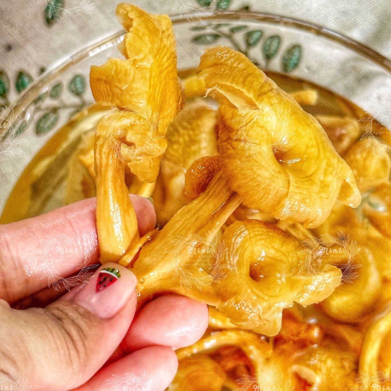 Nấm Mỡ Gà Sấy Khô (Nấm Sò Vàng - Nấm Bào Ngư Vàng - Tamogitake) - Túi 100gr
