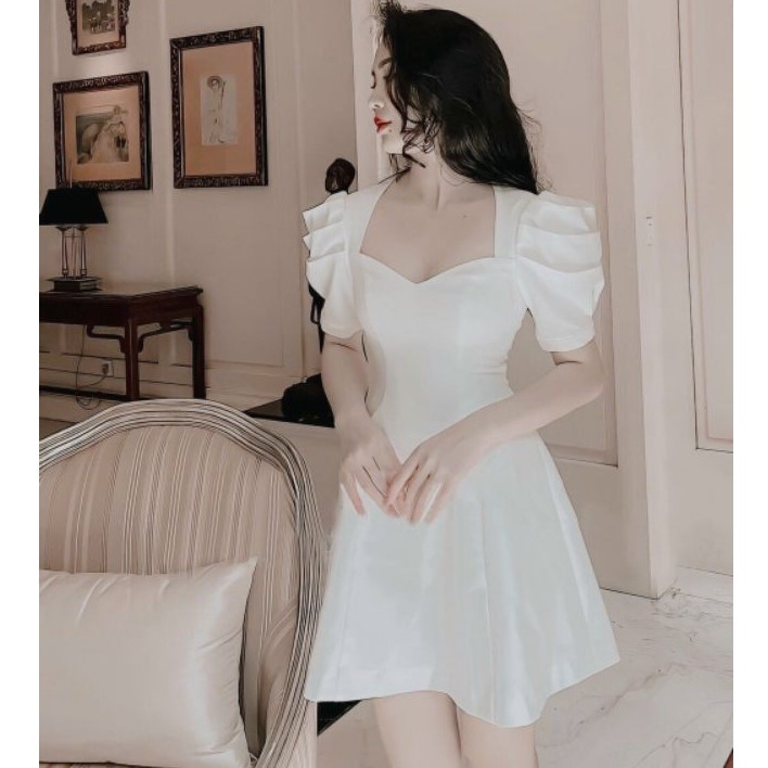 Đầm trắng tay phồng xòe form ngắn