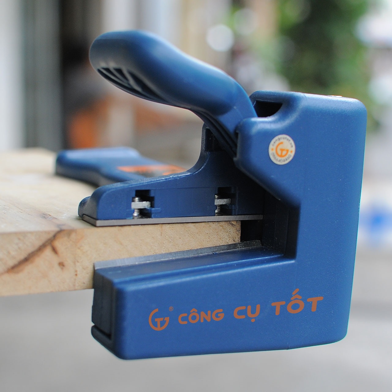 Dụng cụ cắt chỉ nẹp gỗ chuyên nghiệp