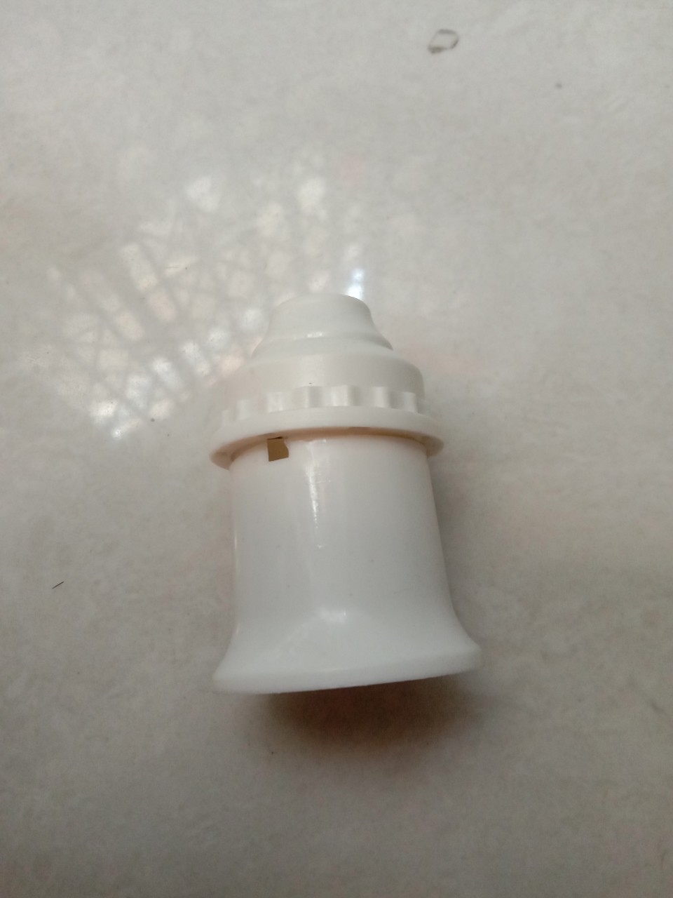 Phích cắm,đui đèn các loại