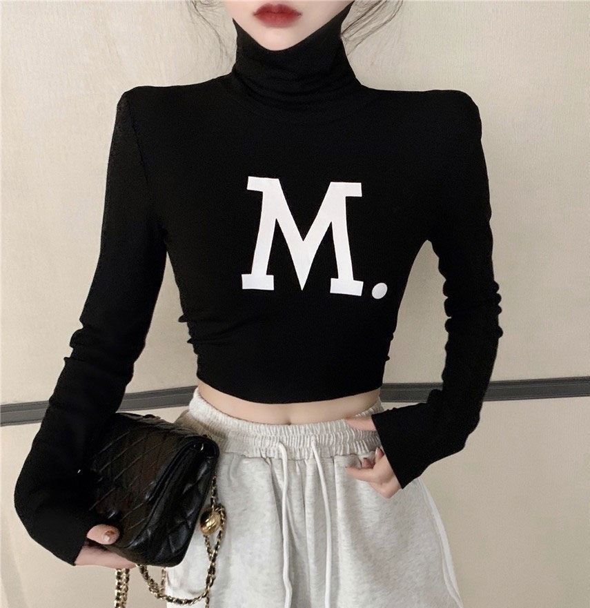 Áo thun cổ lọ cao in chữ m cá tính 51