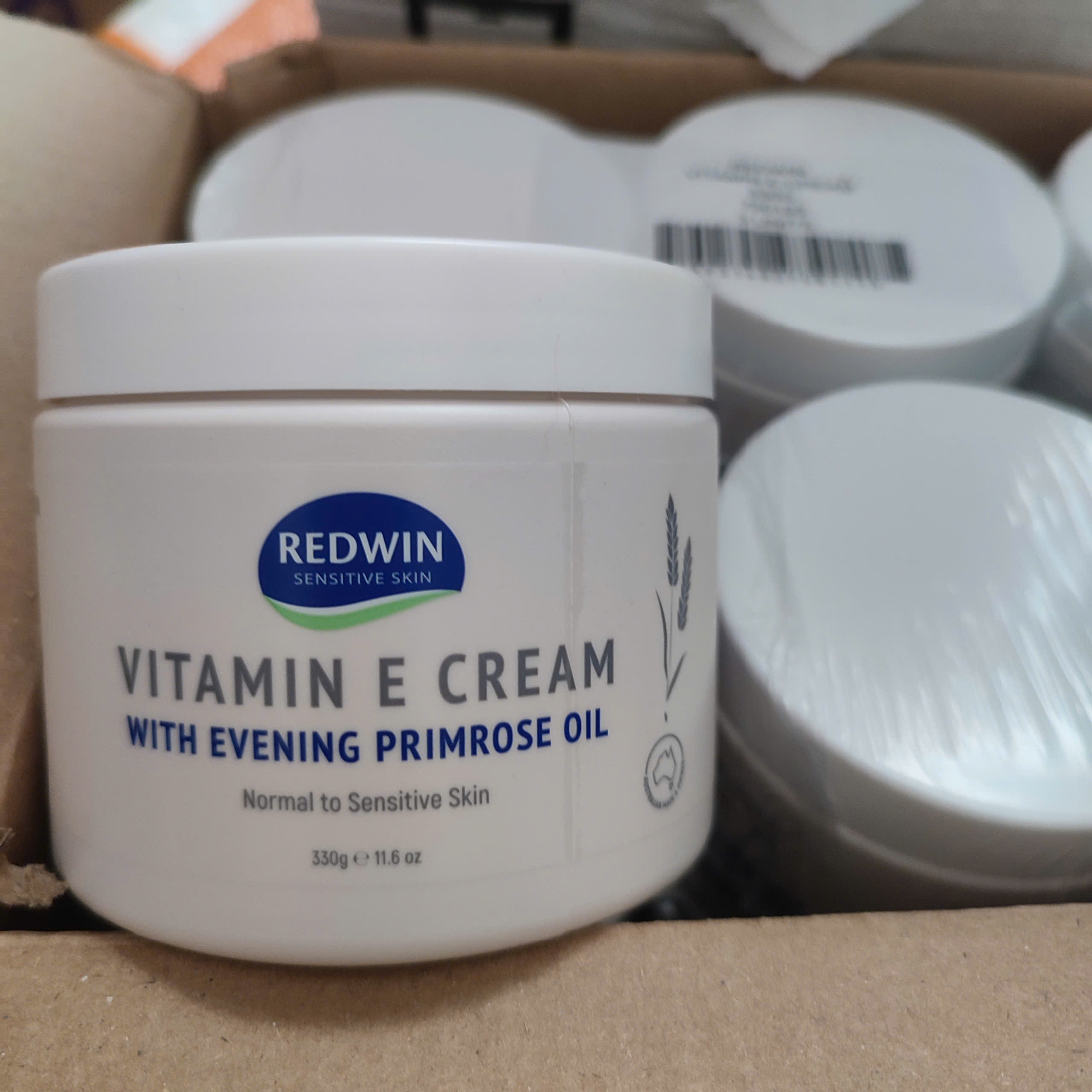 [Hàng Chuẩn ÚC] Kem dưỡng da mềm mịn Redwin Vitamin E 400ML