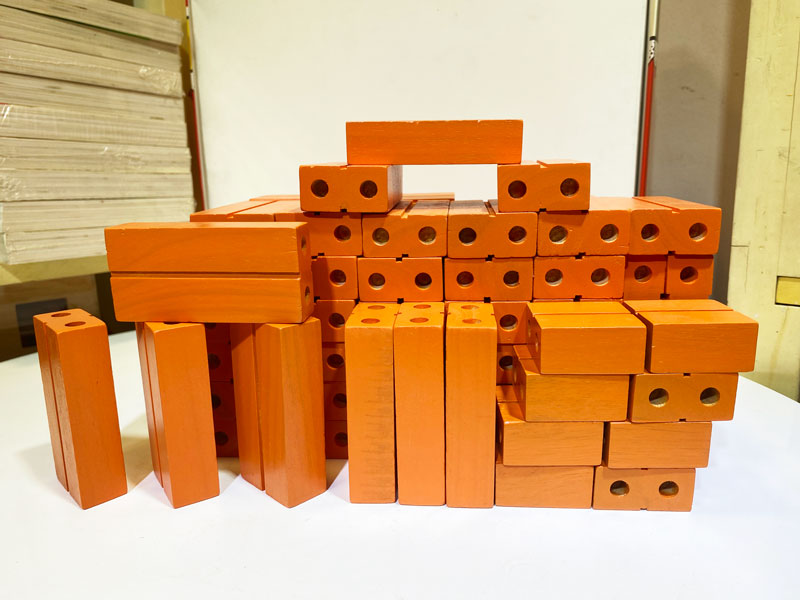 Đồ chơi gạch xây dựng bằng gỗ Việt Nam an toàn cho bé