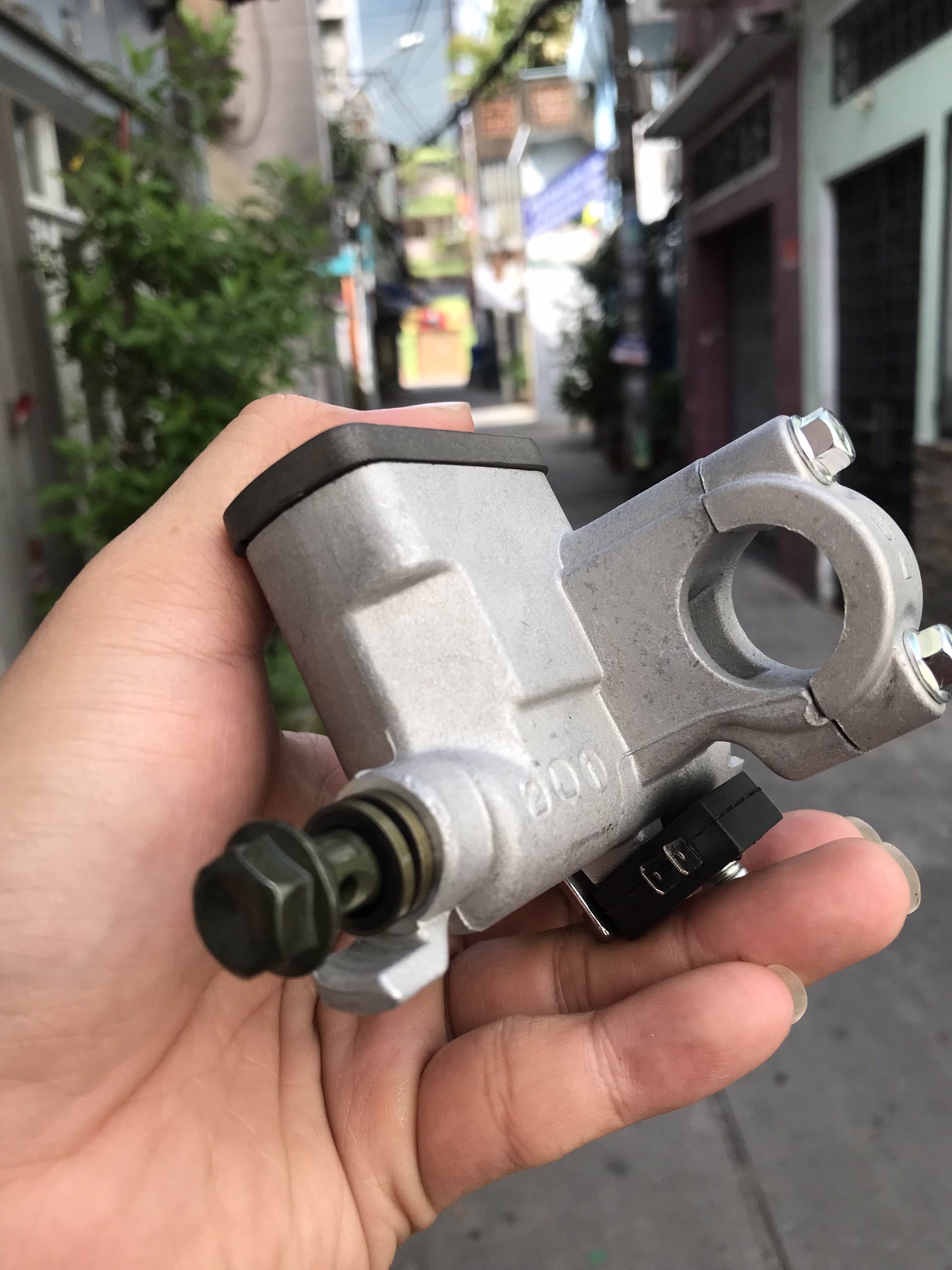 Tay thắng Wave S110, Tay thắng dầu Wave S110