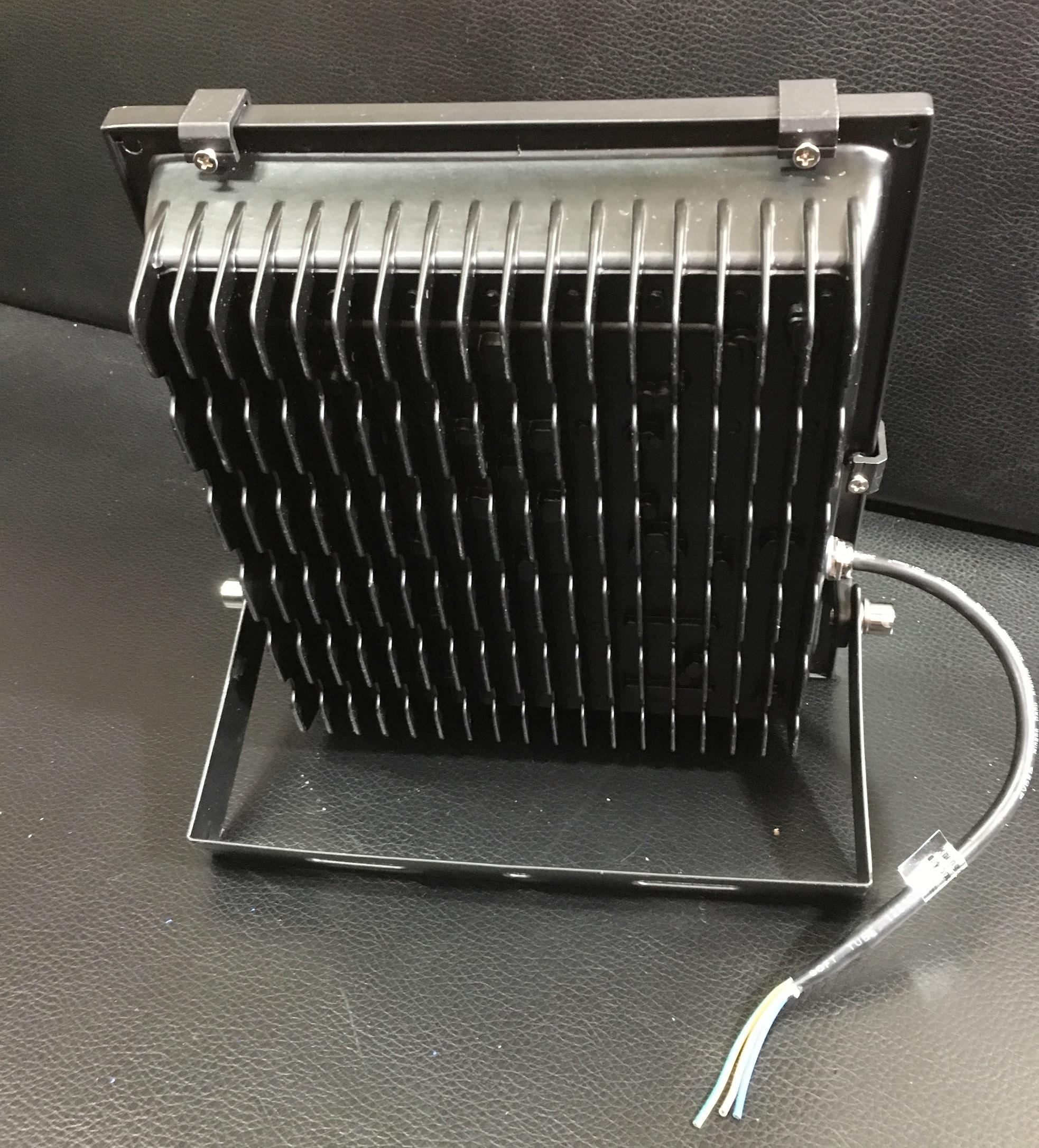 Đèn led chiếu pha 70W Rạng Đông