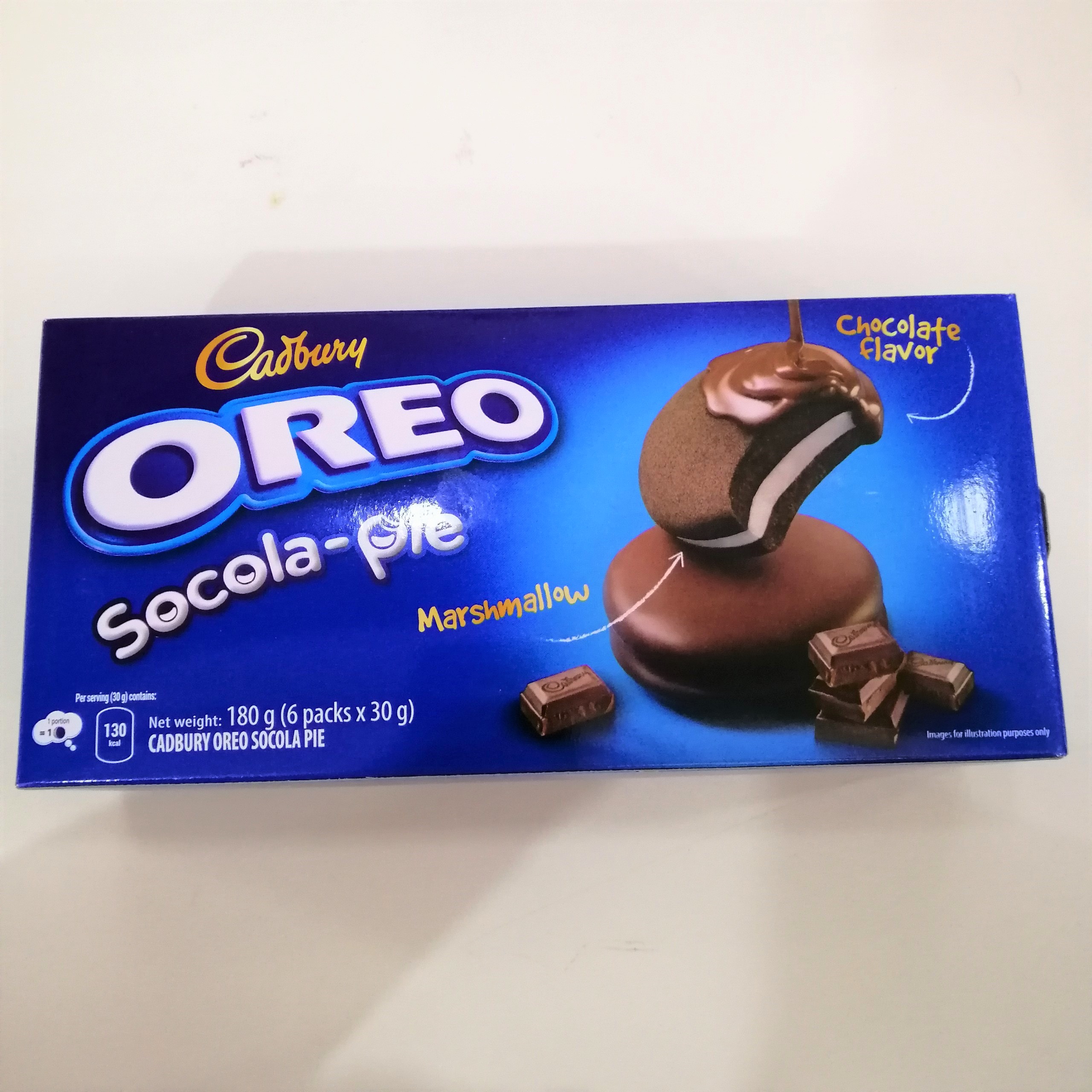 Bánh Sôcôla Nhân Dẻo Marshmallow Cadbury Oreo Socola-pie Chocolate (Hộp 168g)
