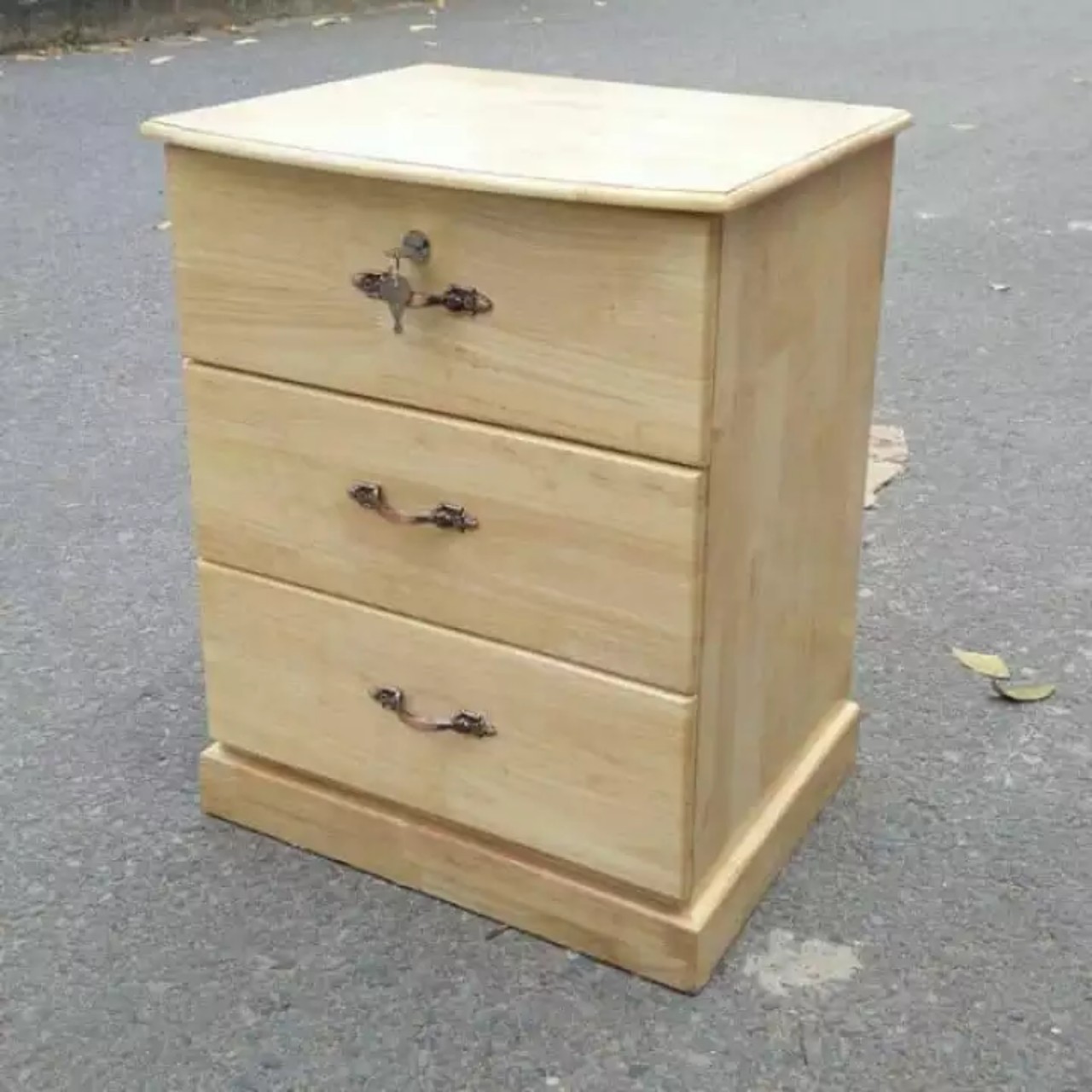 [HCM]TỦ GỖ ĐẦU GIƯỜNG 3 NGĂN MÀU TỰ NHIÊN