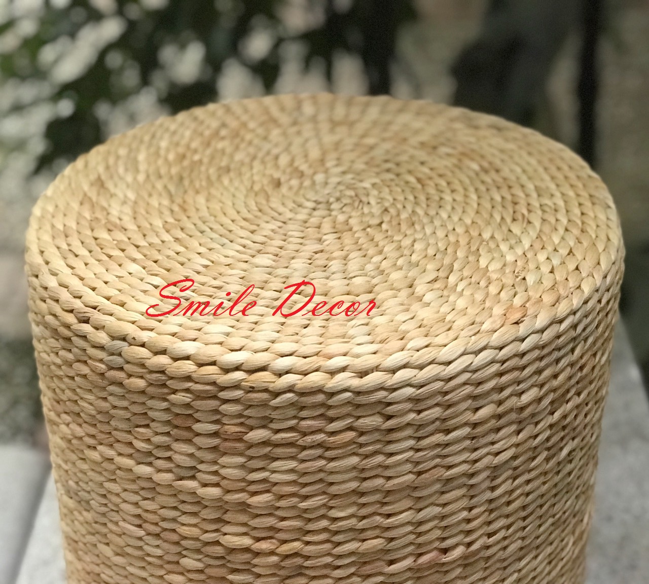 Round water hyacinth stool