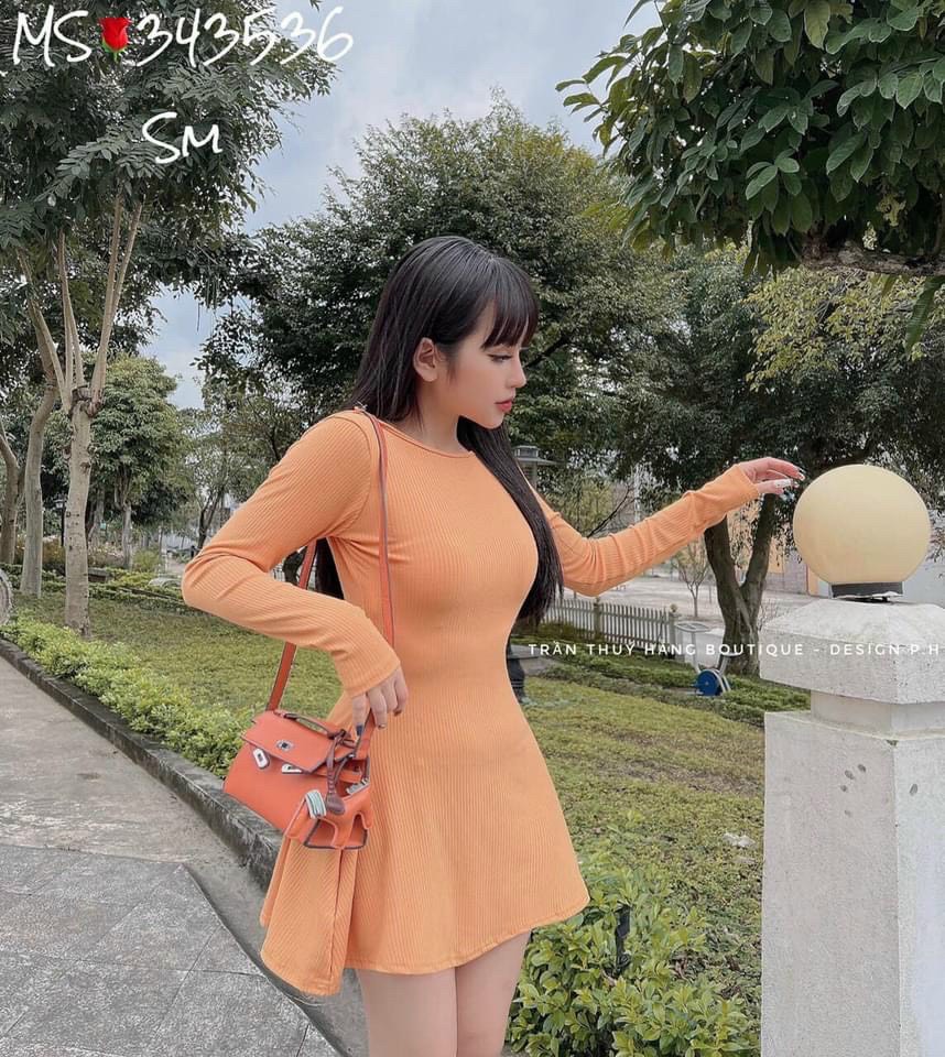 Đầm hở lưng tay dài - đầm xoè By candystyle
