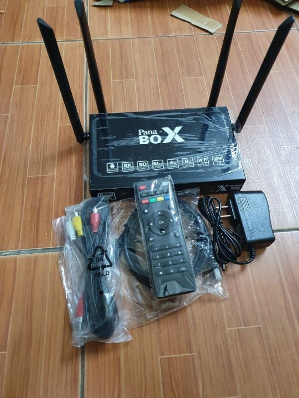 Đầu tivi box 8k ram 4g bộ nhớ 64g 4 râu