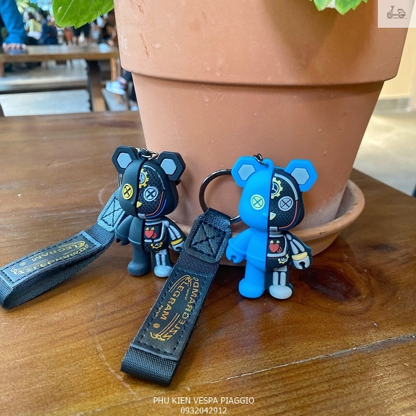 Móc khóa Gấu BearBrick Robot Loại Cao Cấp Có Móc Dây