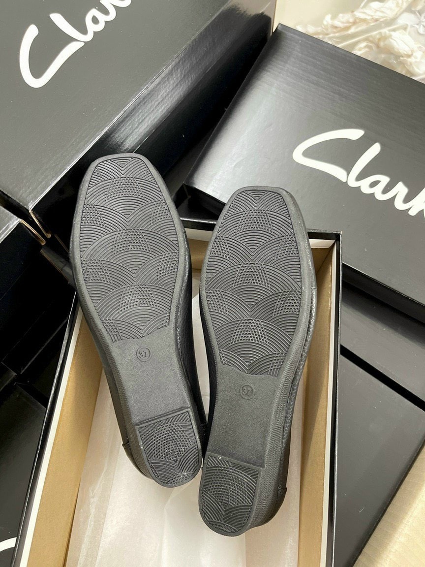 Xuồng da CLARKS
