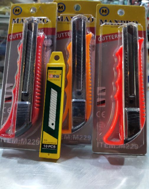 Dao rọc giấy cao cấp Maxpro (2 dao rọc giấy+1 hộp lưỡi dao)