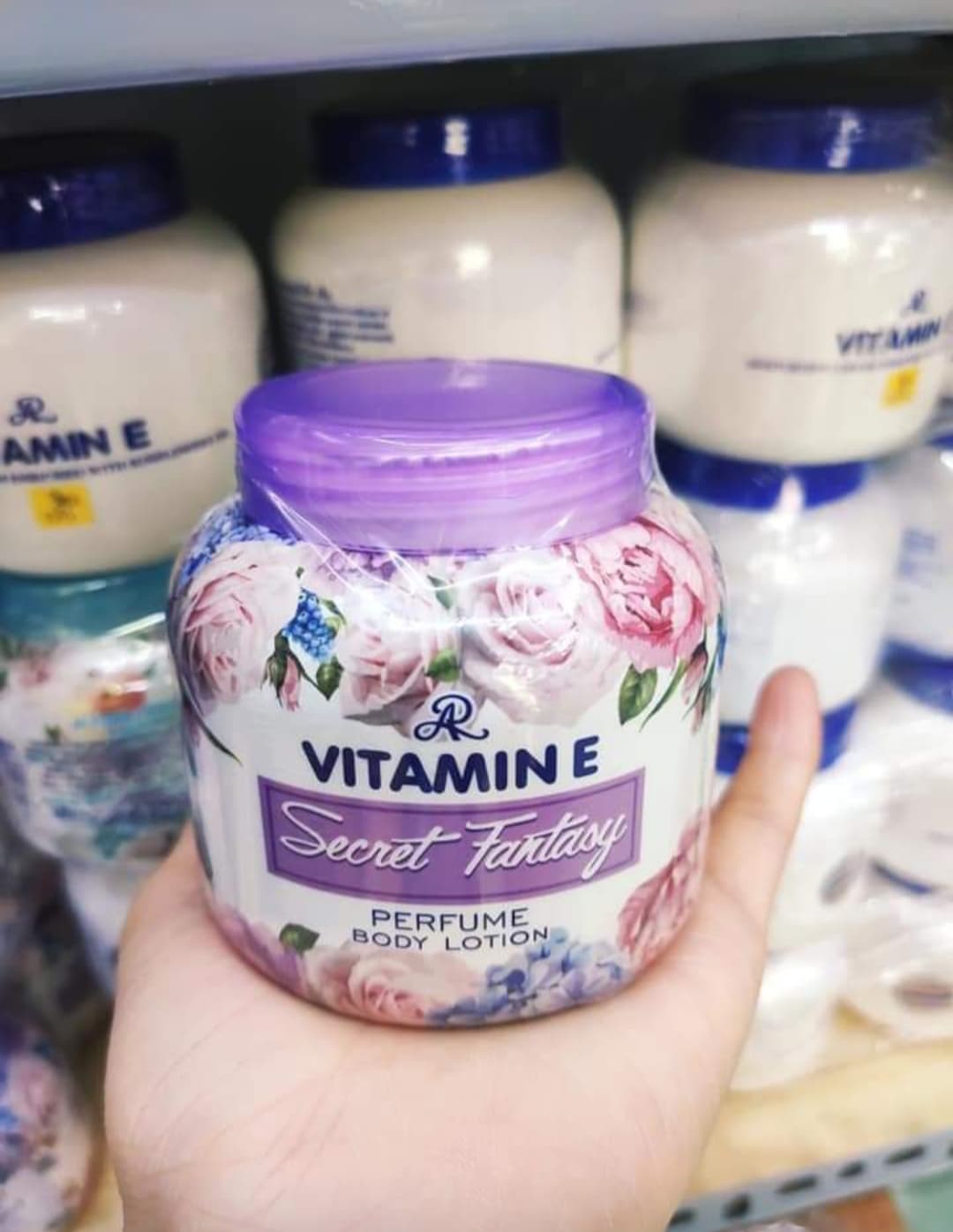 Kem Body Hương Nước Hoa VITAMIN E Thái Lan