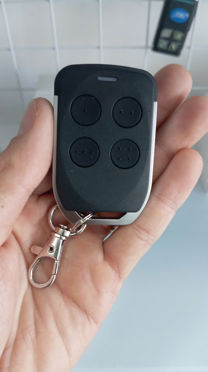 Remote cổng tự động tay đòn, cổng lùa phím 1234 mẫu mới