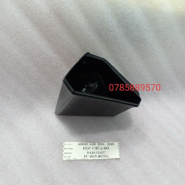 HỘC ĐỰNG ĐỒ XE AIR BLADE 2020 ĐEN/ carbon
