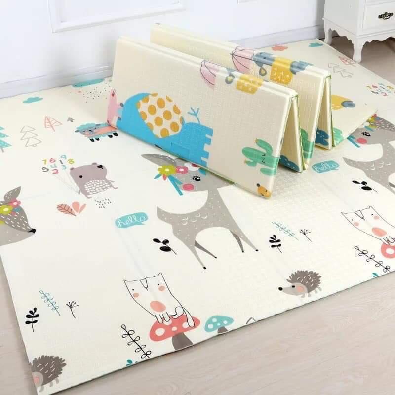 Thảm xốp hai mặt gấp gọn ( 1m8 x 2m ) Chiếu xốp cho bé