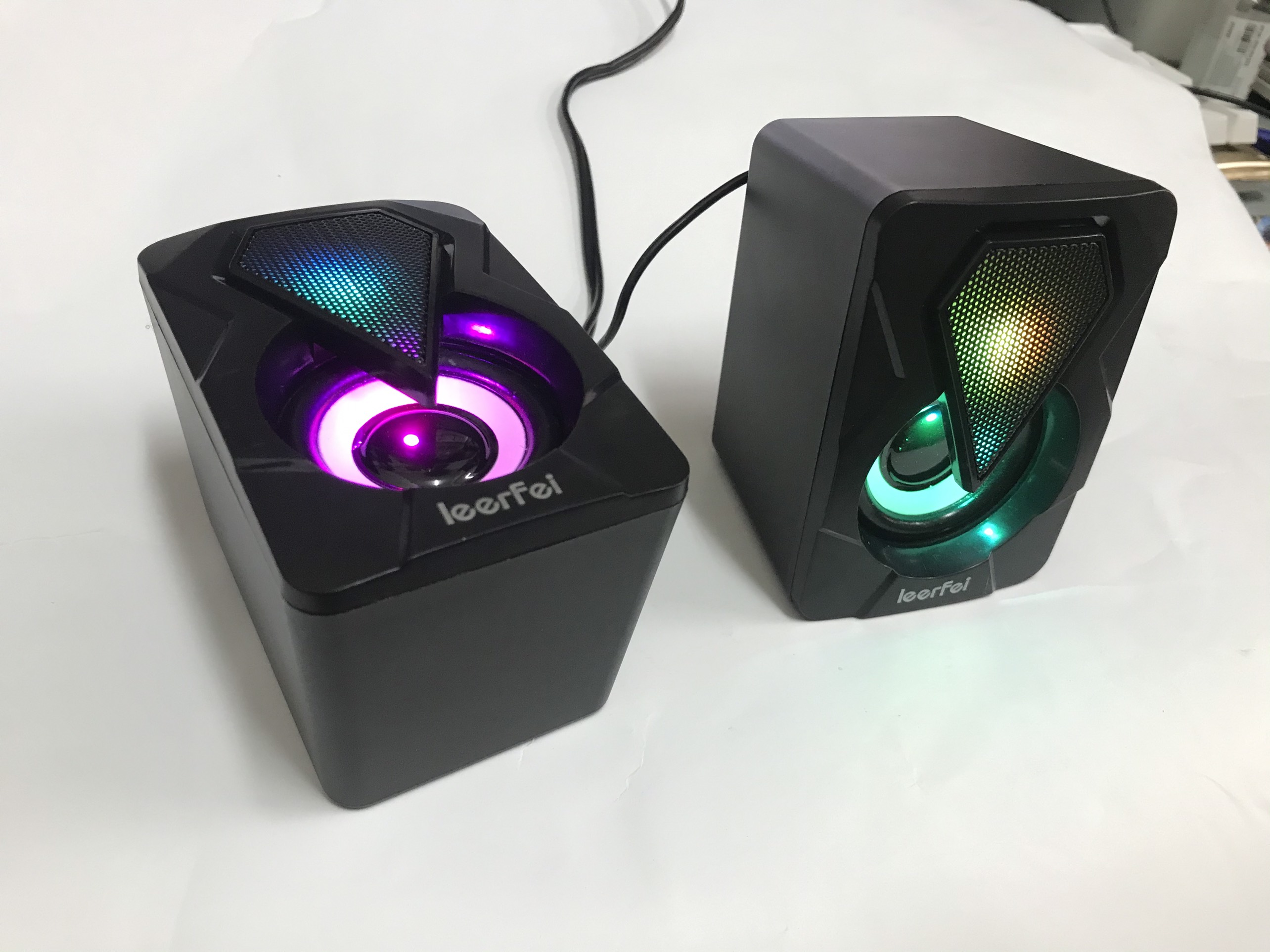 Loa vi tính mini 2.0 LED RGB siêu rẻ