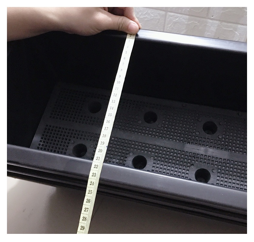 Combo 3 Giỏ Sắt Treo Chậu Hoa Ban Công Hình Chữ Nhật KT 64x21x18Cm - Màu Trắng + 3 Chậu/ Khay/ Máng Nhựa Trồng Rau, Trồng Hoa, Cây Cảnh Kích Thước 67X24X19Cm - Màu Đen