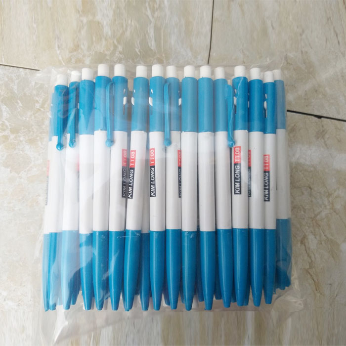 Combo 100 bút bi mực xanh Kim Long TT-08 - Bút bi dạng bấm cò.  Nơi tì ngón tay có tiết diện hình tam giác vừa vặn với tay cầm giúp giảm trơn tuột khi viết