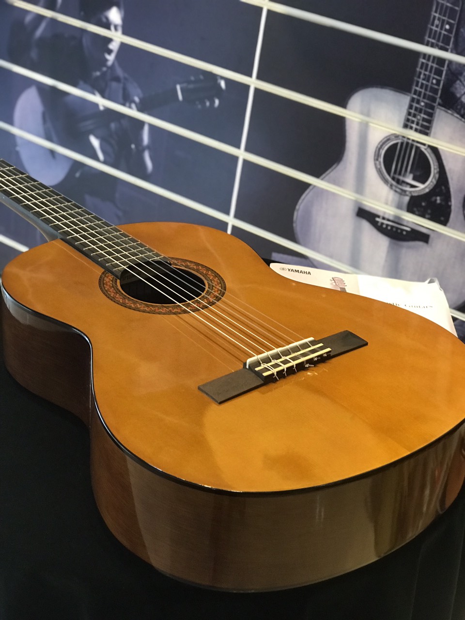Đàn guitar classic Yamaha C40 (Gỗ)