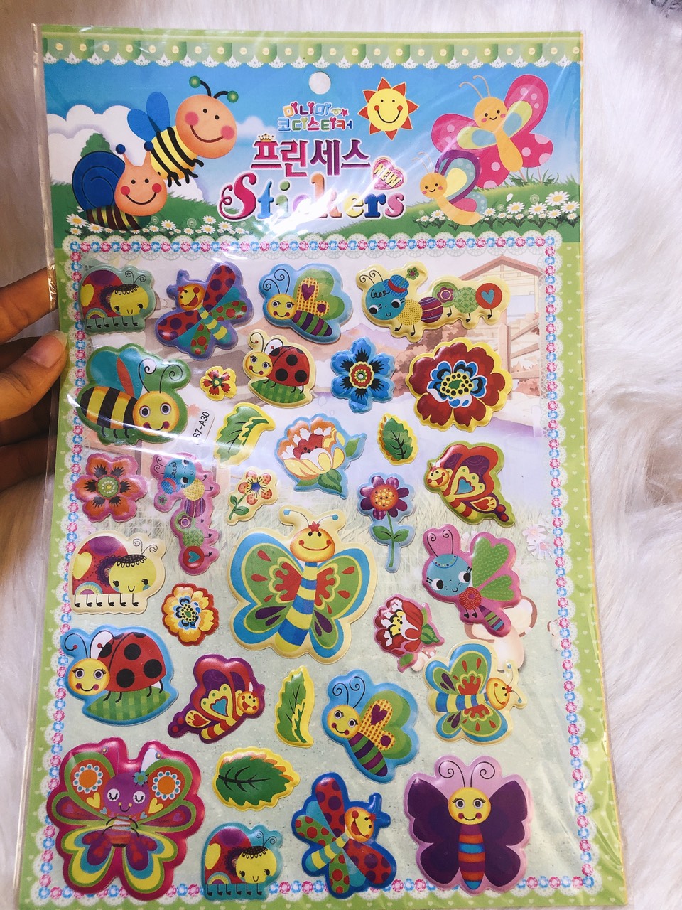 tấm dán hình sticker hình con ong ( 1 tấm )