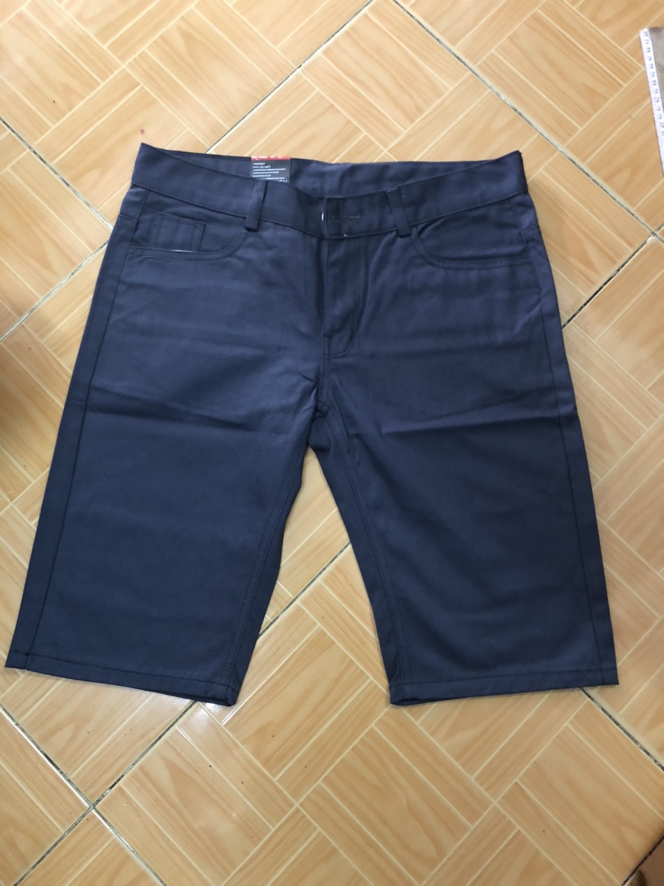 Quần short nam kaki