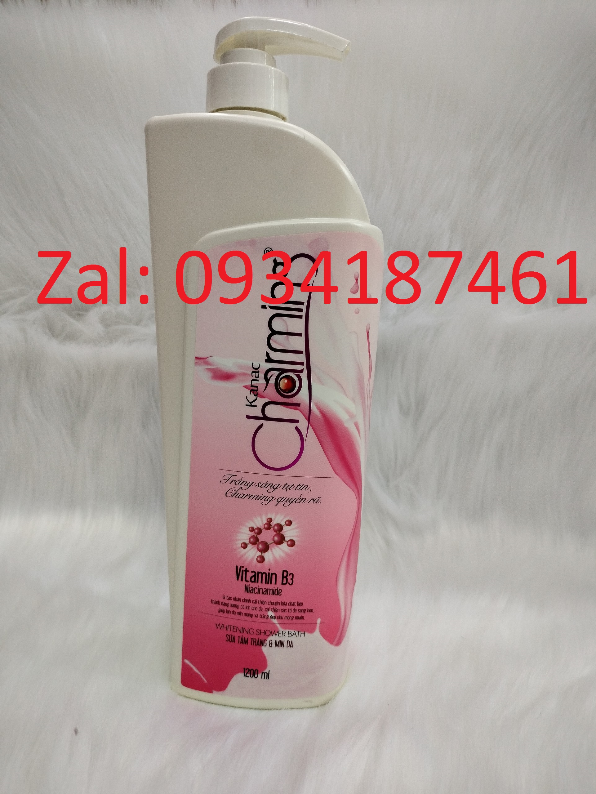 Sữa tắm charming mịn trắng da - chai lớn 1200ml