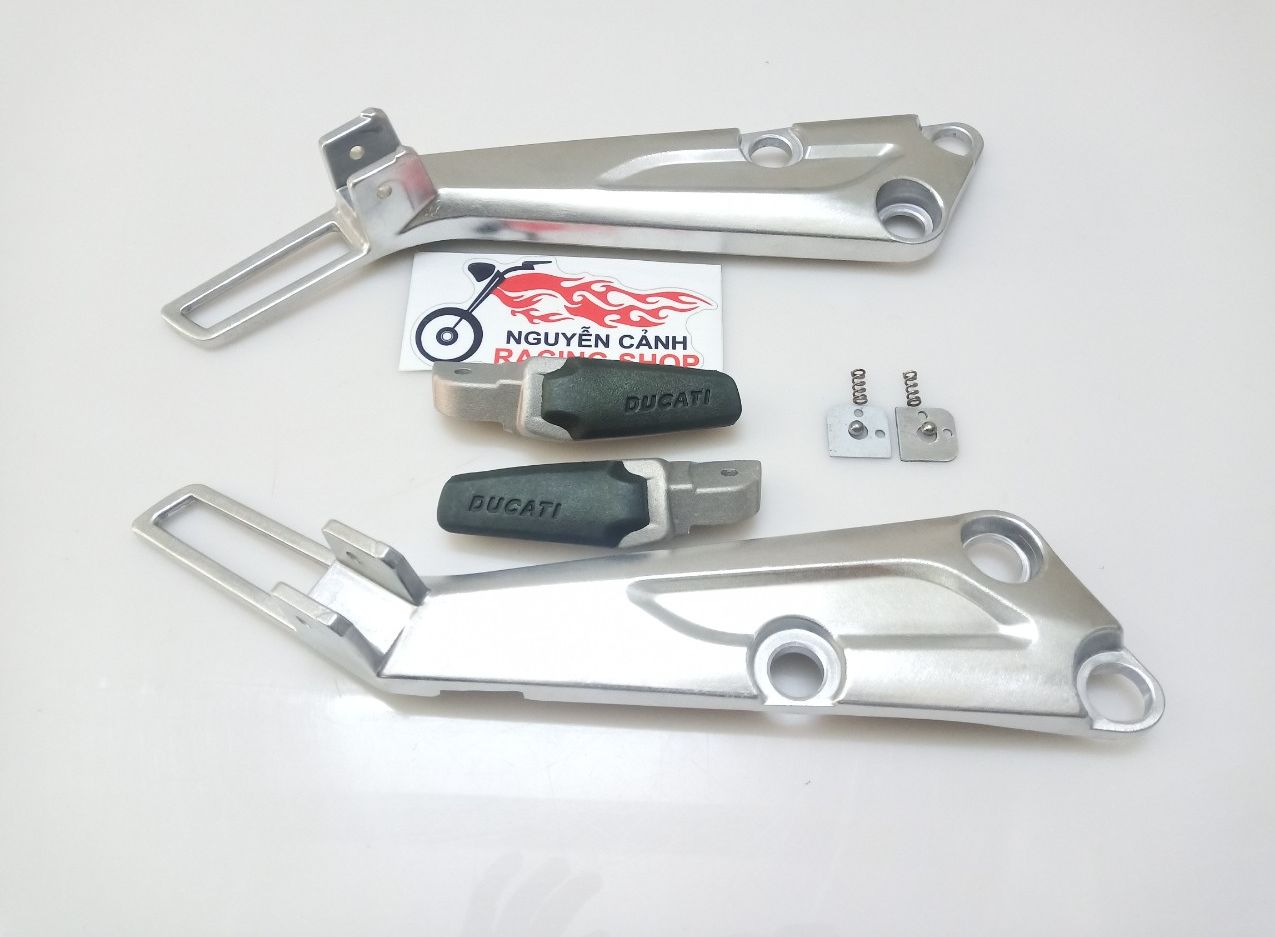 Gác chân wave 2004 có xếp chân ducati 2 món như hình
