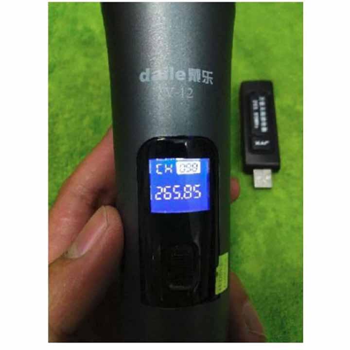 Micro Karaoke V12 Màn Hình LCD (Đen)