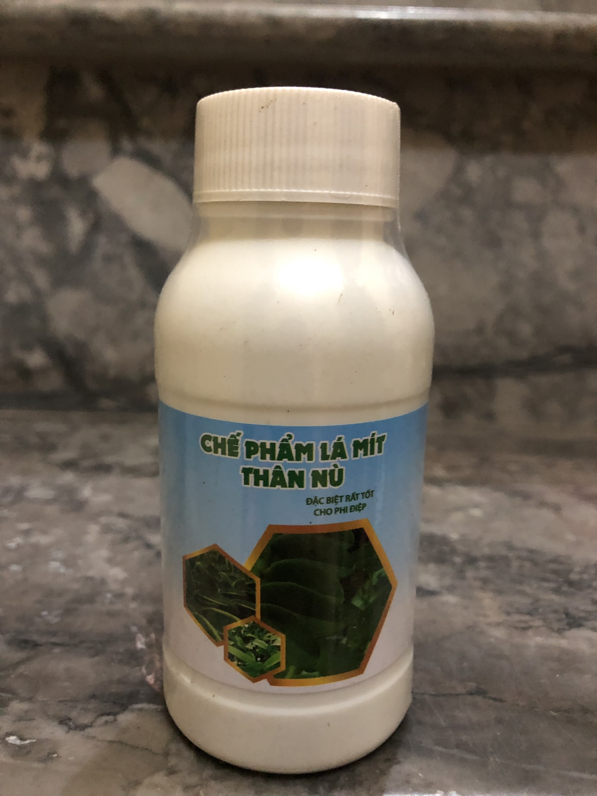 Chế phẩm lá mít thân nù dành cho phi điệp