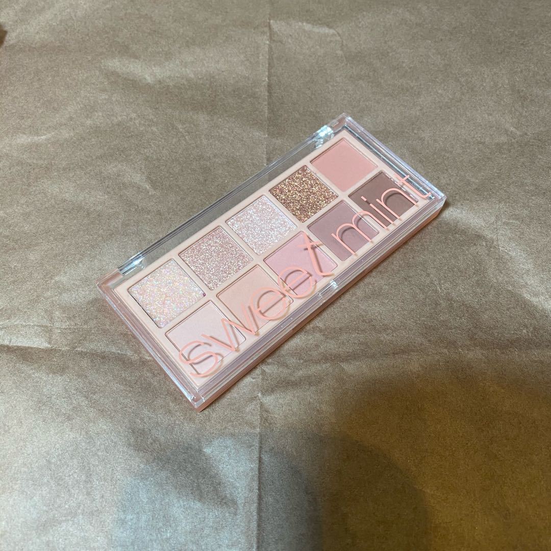 Bảng phấn mắt nhũ lì 10 ô Sweet Mint TI DO