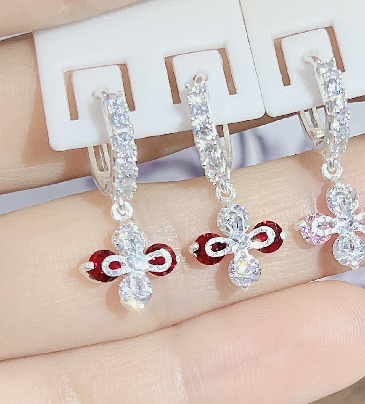 Bông tai bạc cho bé gái hình cỏ 4 lá MS05