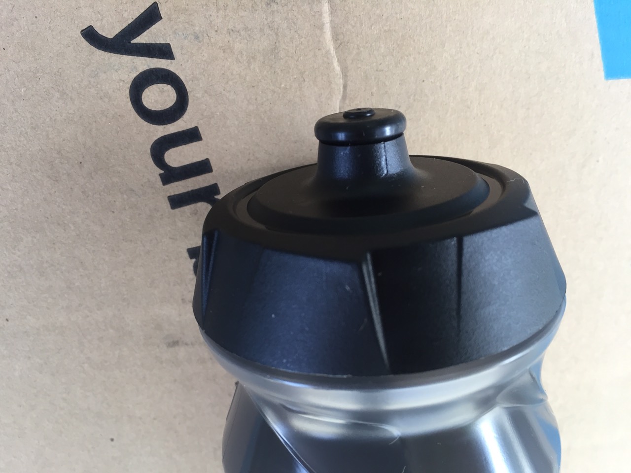 Bình nước thể thao Zefal 650ml van nhựa bình