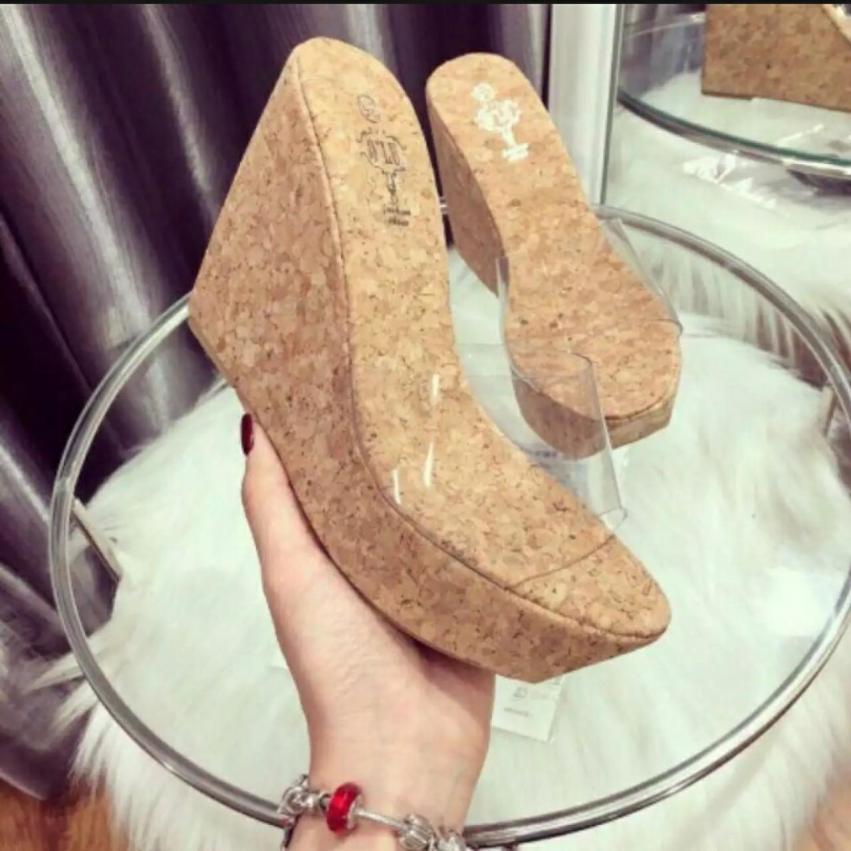 Dép xuồng quai trong đế 12cm giá rẻ