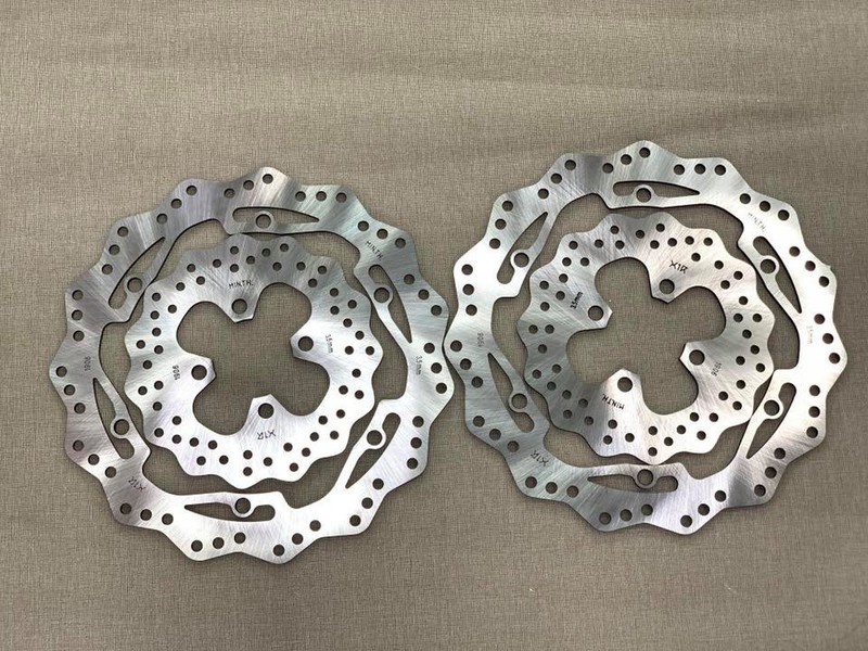 ĐĨA TRƯỚC 295mm X1R CHO SONIC 150