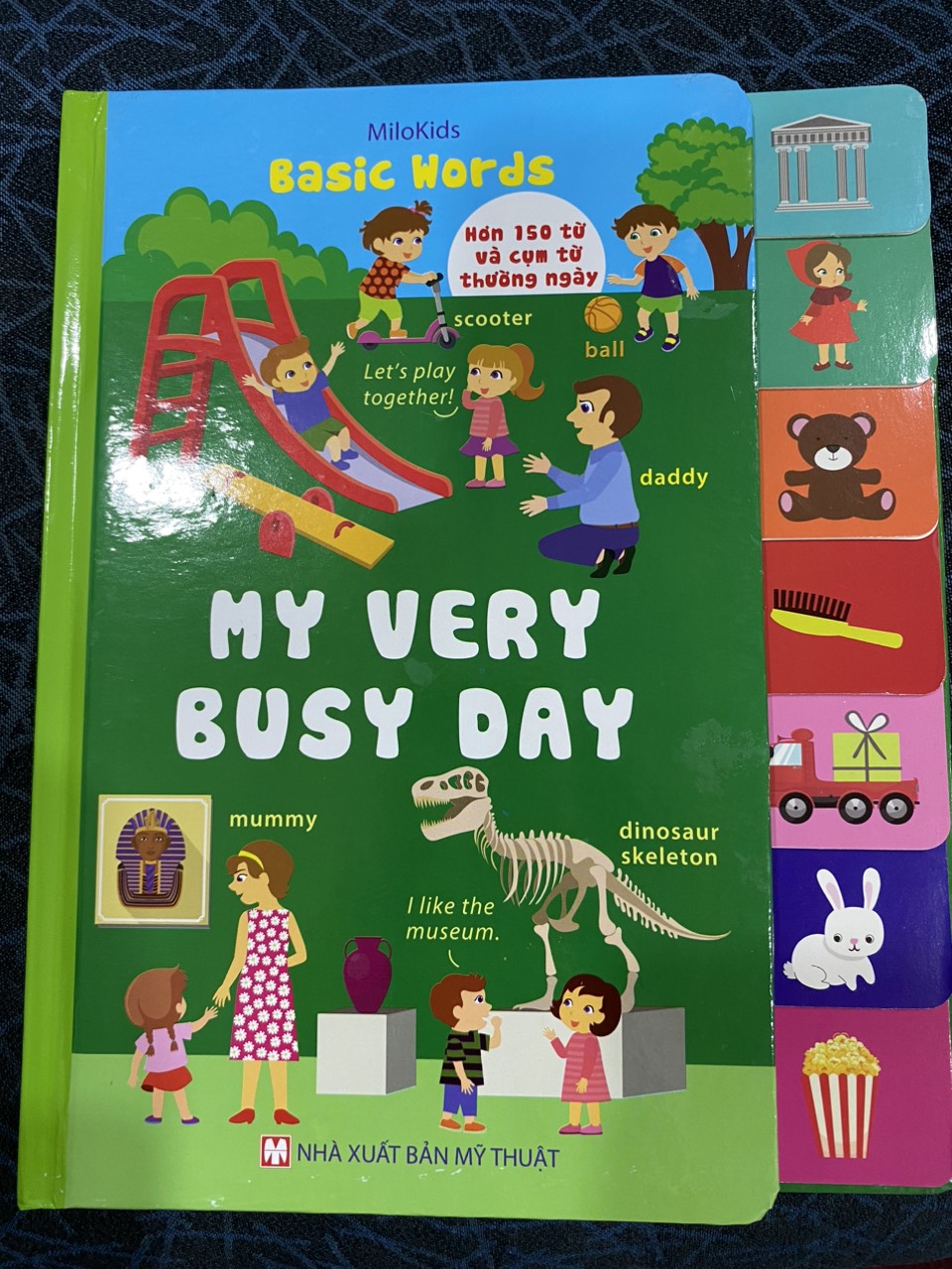 Book: basic words-my very busy day