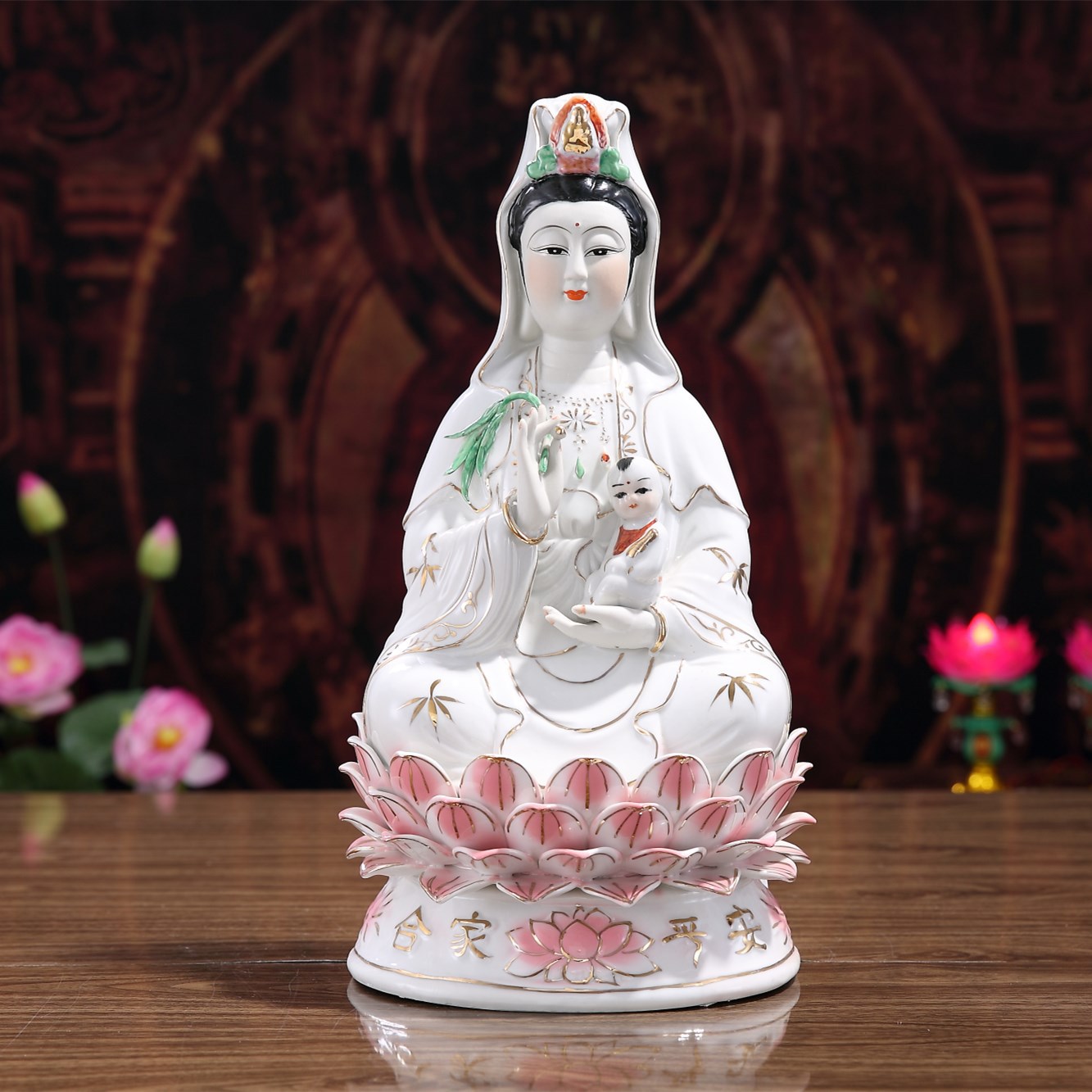 Tượng Phật Bà Quan Âm Bằng Gốm Sứ