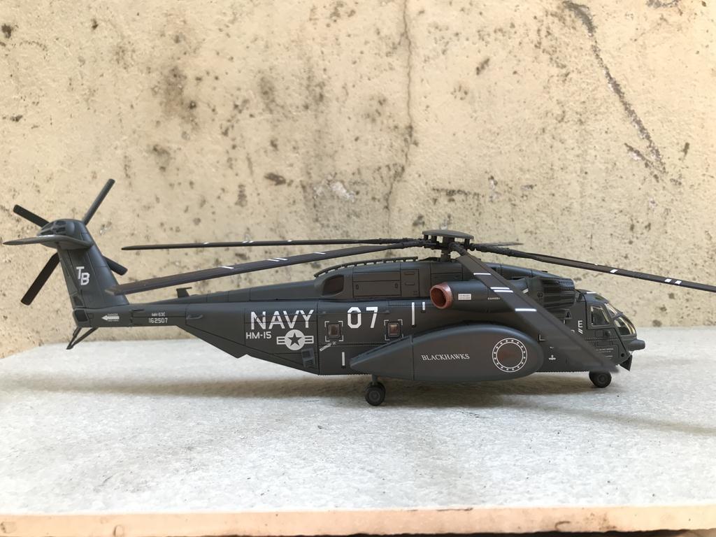 Mô hình máy bay Trực Thăng  MH-53E  1:72