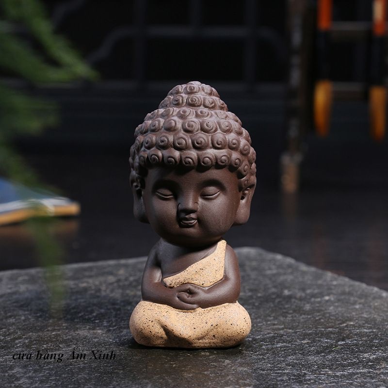 Tượng Phật ngồi thiền bằng gốm